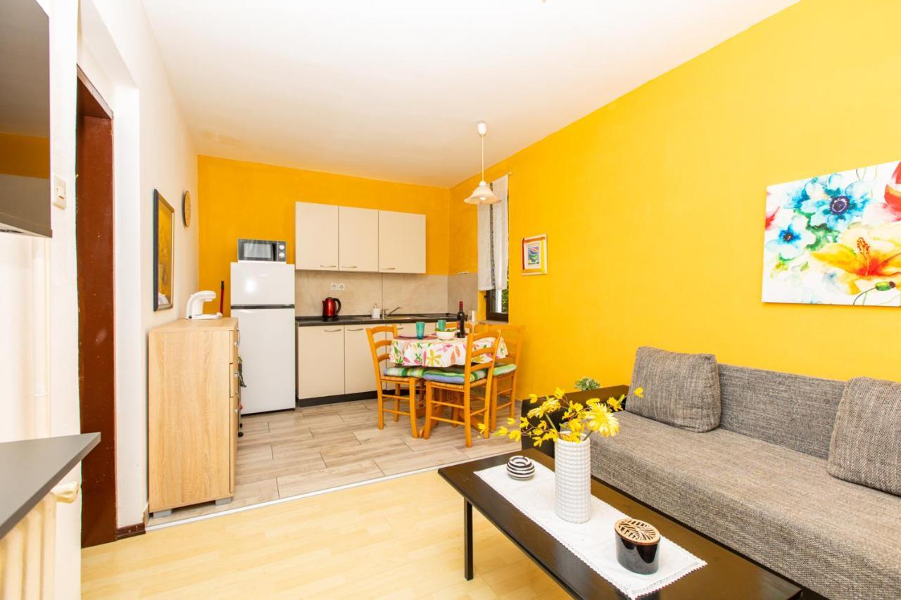 Apartman Kovac Малинска Екстериор снимка