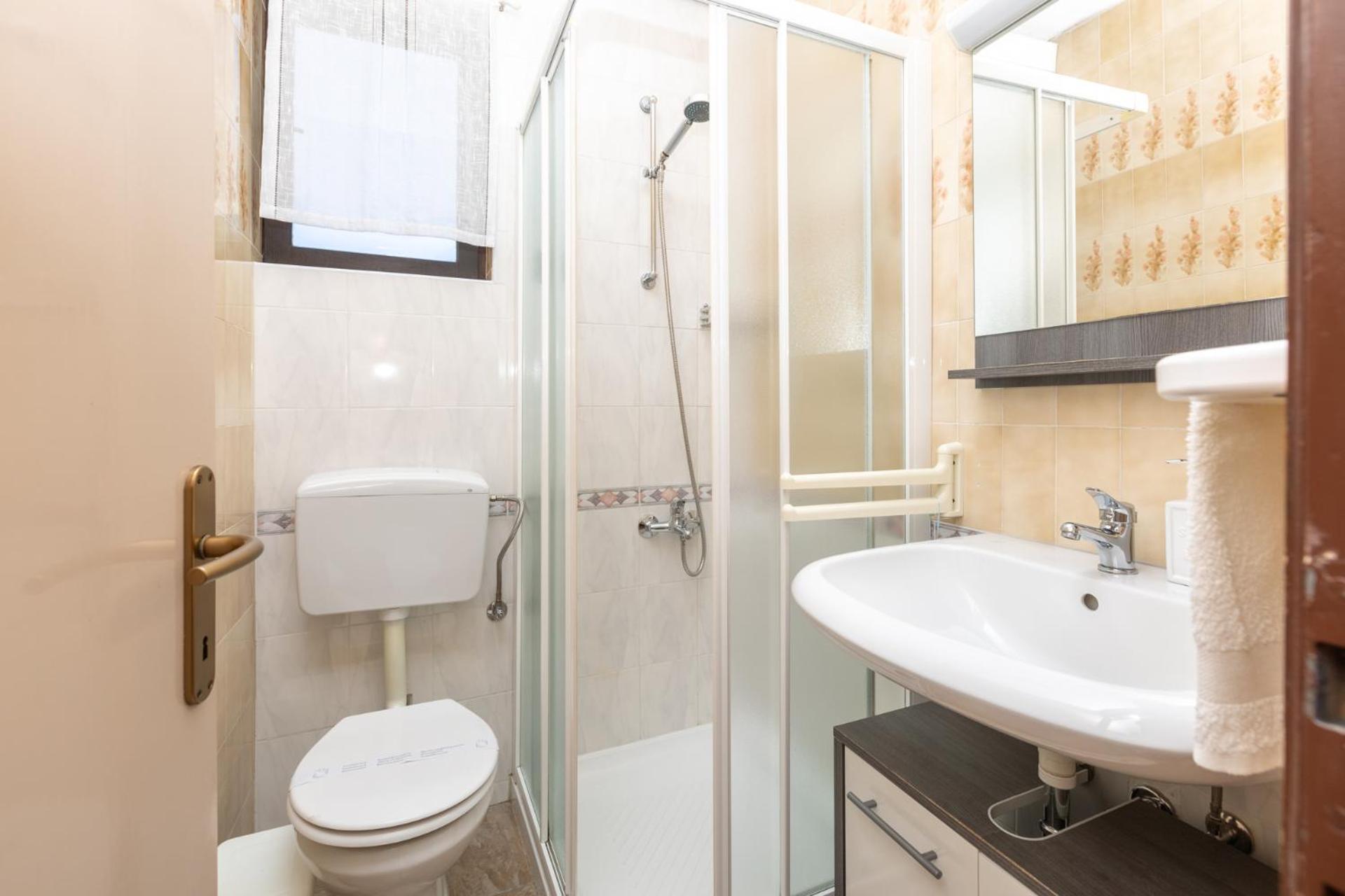 Apartman Kovac Малинска Екстериор снимка